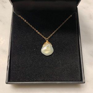 Mother of Pearl Pendant